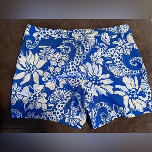 Lilly Pulitzer - Blue & White in Jayne Shorts - SZ 16